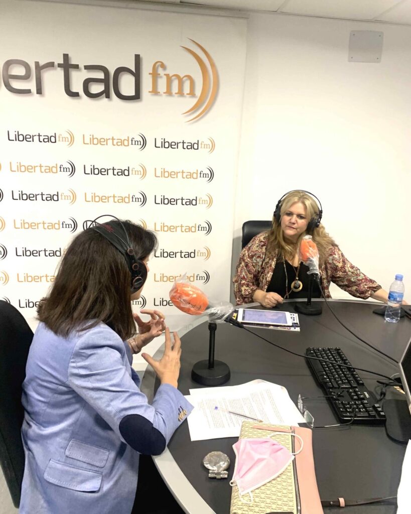 Ana Encinas Lorite, Directora Comercial en ENABLE GLOBAL con Gracia Sánchez del Real, directora y presentadora del programa EMPRESA 360 en Libertad Fm
